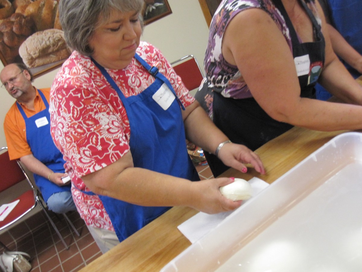 Packaging mozzarella
