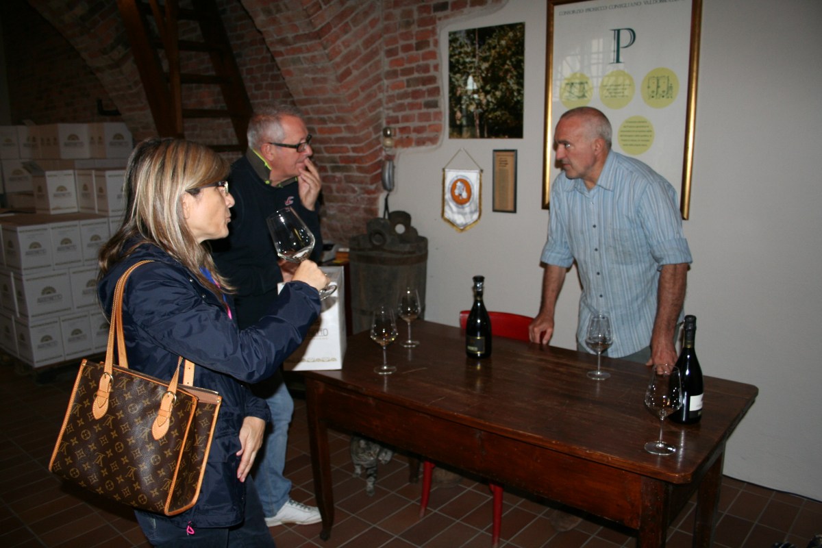 Antonella and Leandro visiting with son