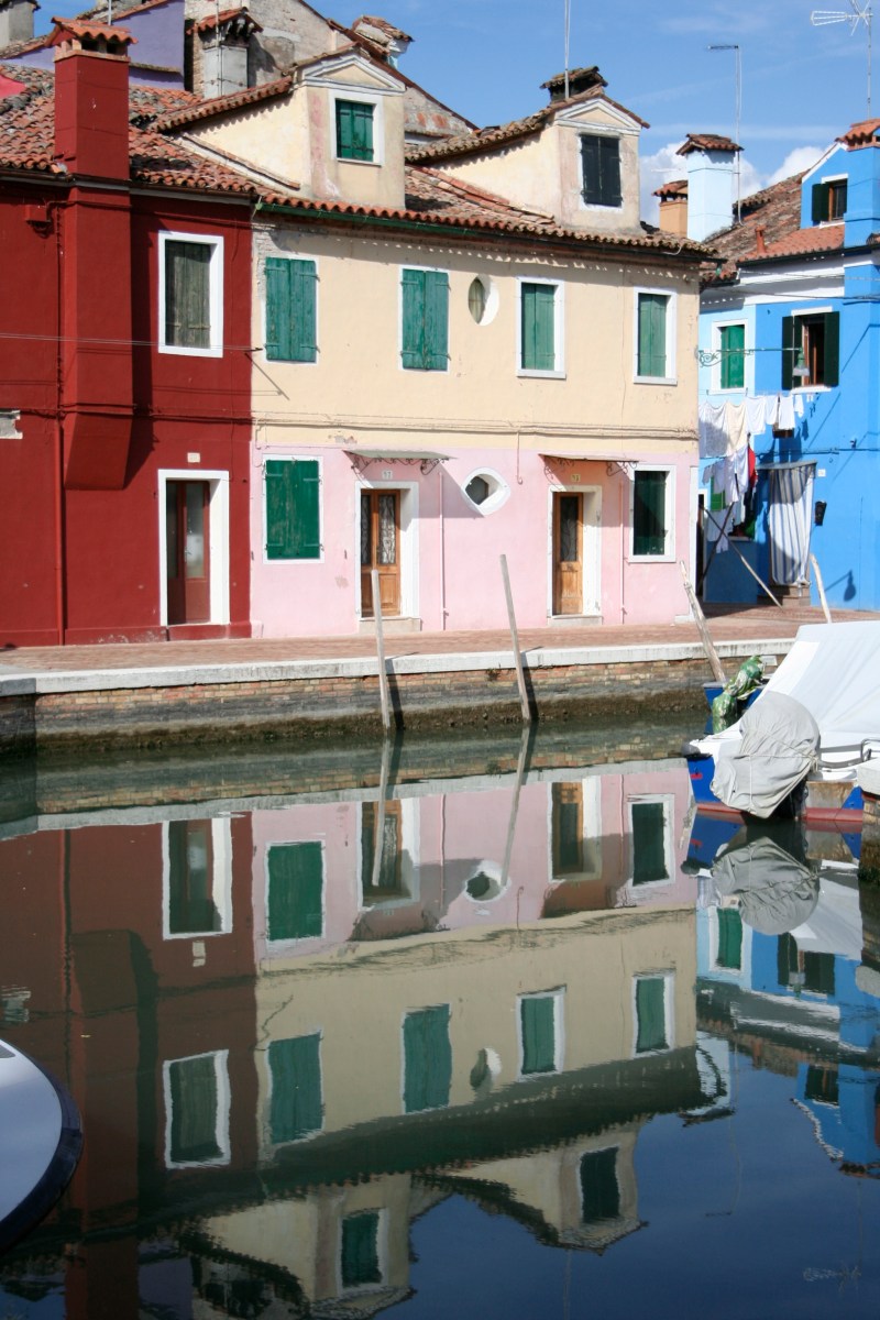 Almost perfect reflection